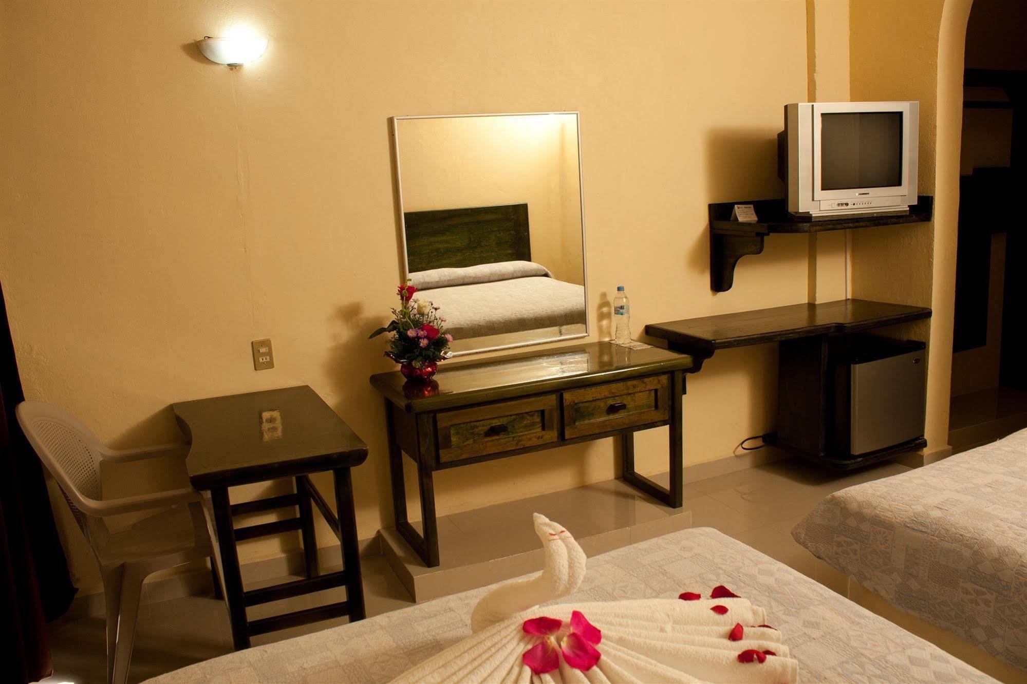 Hotel Zihuatanejo Centro Extérieur photo